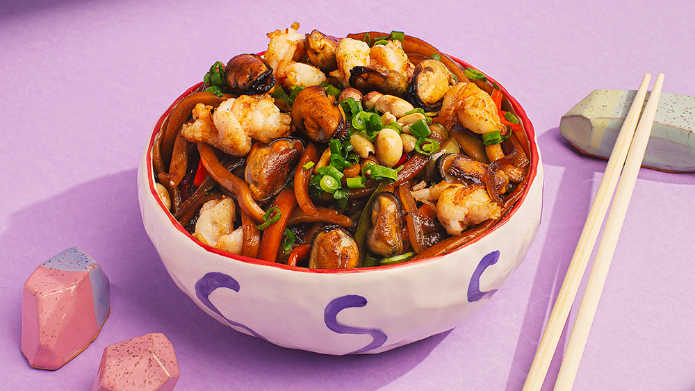 Chef's special noodles with sea coctail