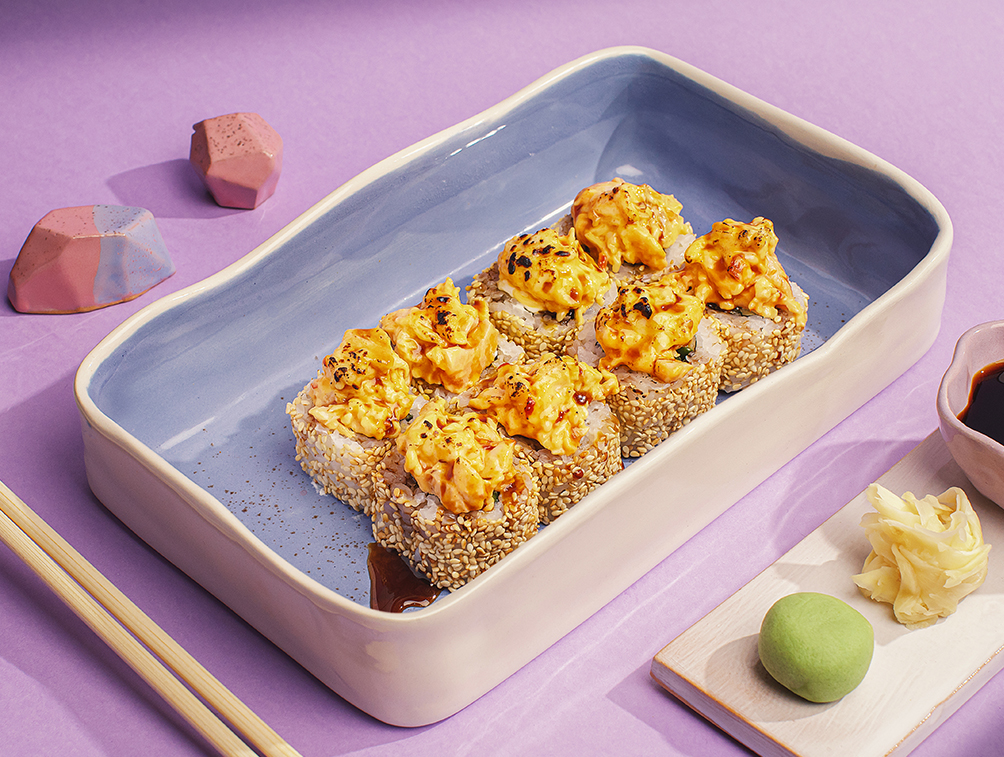 Seared salmon roll