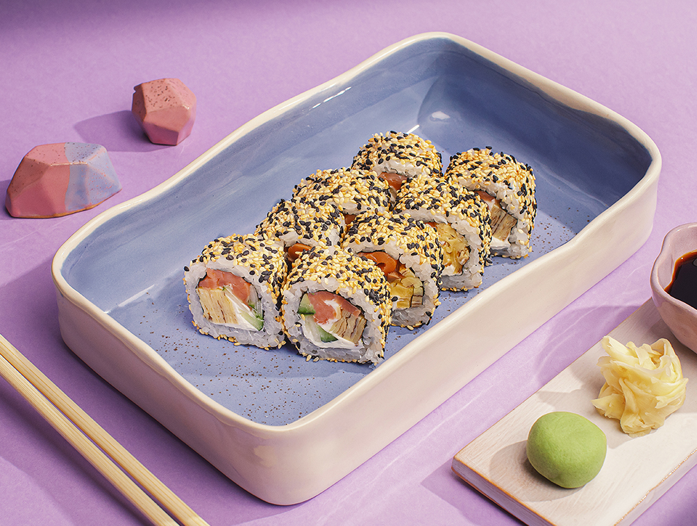 Smoked salmon roll